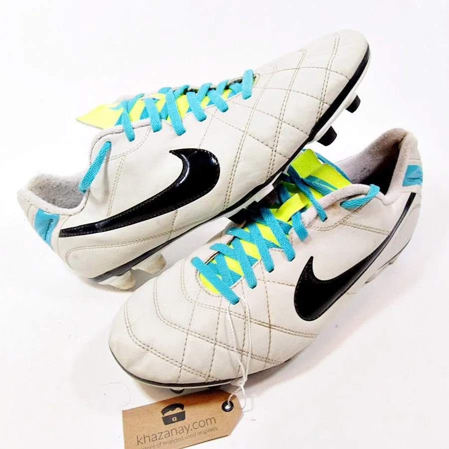 NIKE - Hypervenom