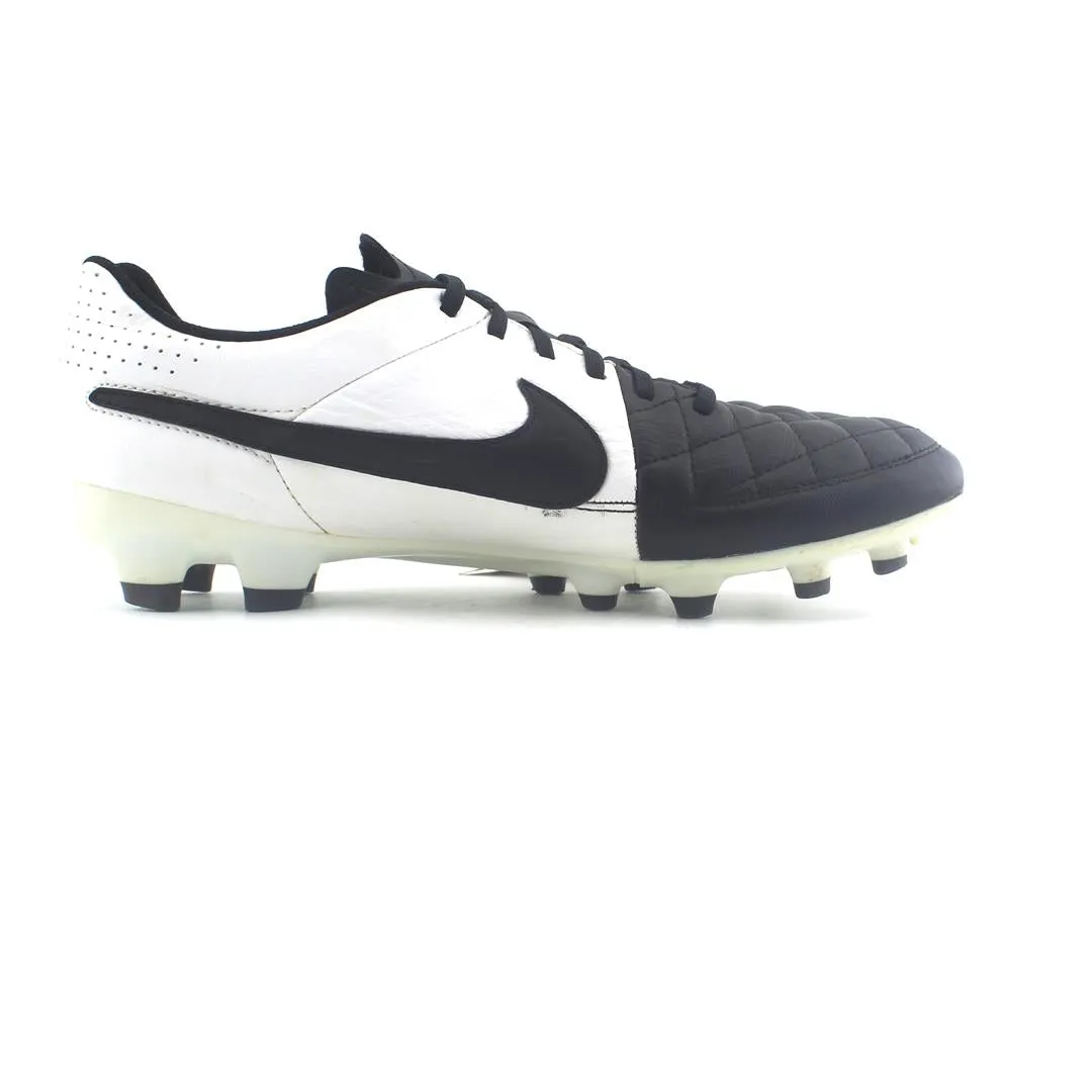 NIKE TIEMPO GENIO