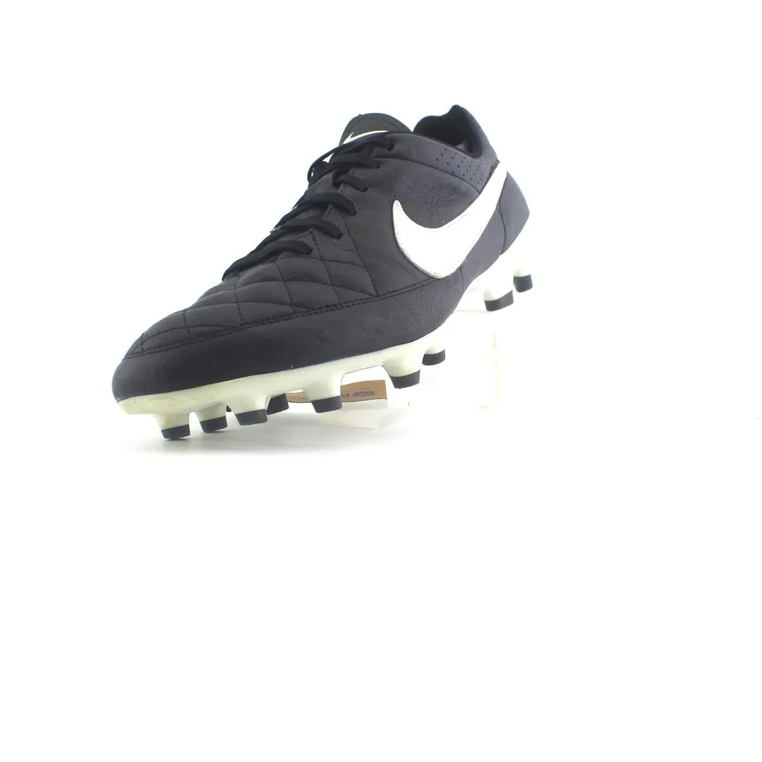 NIKE TIEMPO GENIO