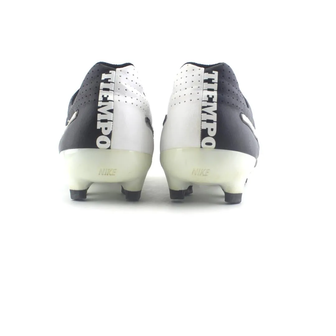NIKE TIEMPO GENIO